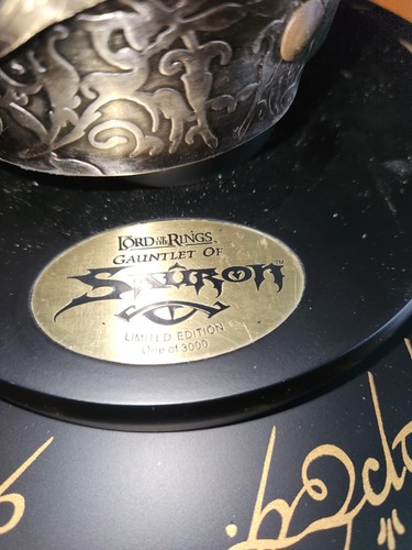 United Cutlery Limited Edition Gauntlet of Sauron Movie Replica - Only 3,000!!! - Picture 3 of 9