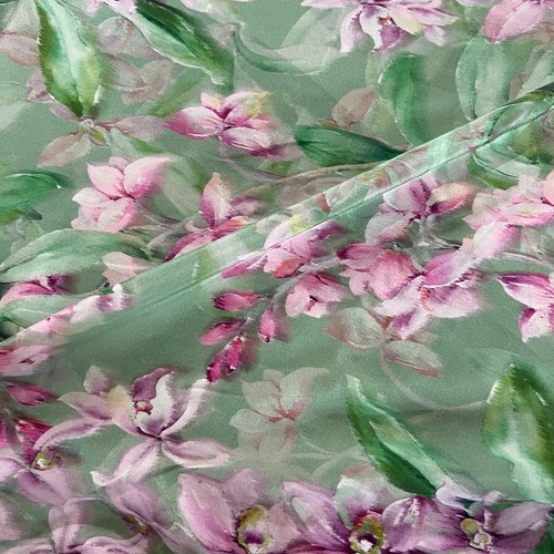 100% Pure Silk 15 momme Crepe Silk Fabric Green Floral 55" wide 1 meter XX183 - Picture 3 of 4