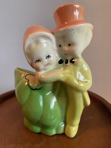DE COLECCIÓN SHAWNEE PAREJA ROMÁNTICA ABRAZO - MACETA PEQUEÑA PARA SUCULENTAS ETC - Imagen 2 de 12
