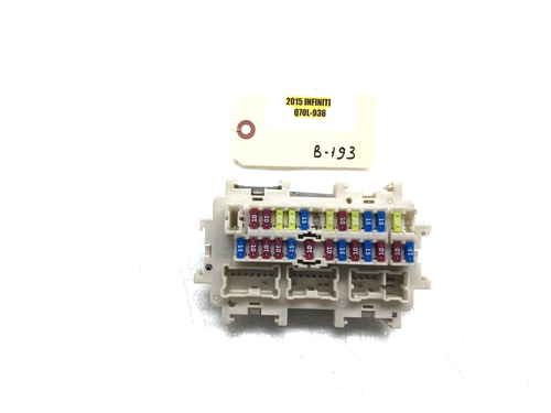 2014-2019 INFINITI Q70 Q70L RELAY FUSE BOX OEM