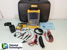 Fluke 196B 100MHz Scopemeter + Accesories