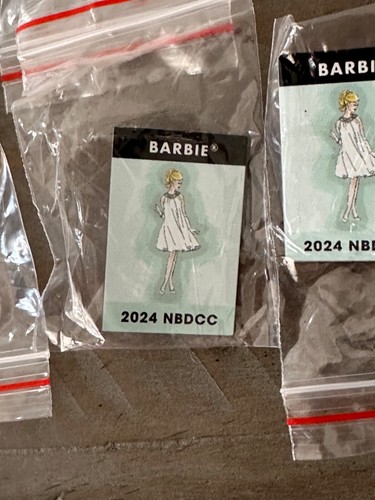 2024 National Barbie Doll Convention Lot 10 Pins Mystery on Dreamhouse Drive New - Picture 6 of 8