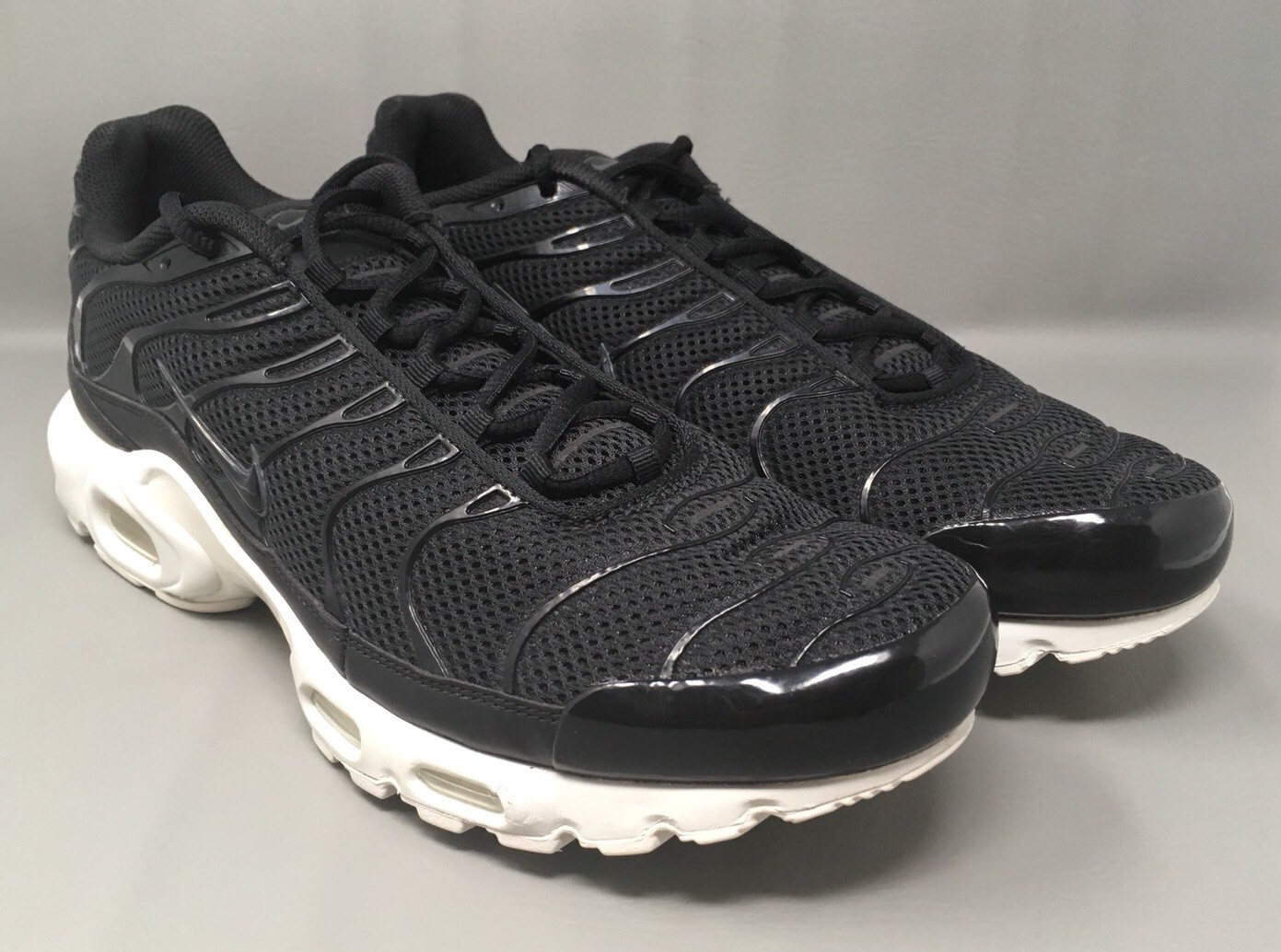 Nike Air Max Plus TN Tuned Air Breathe Running Shoes 898014 001 Mens Size 13 New Nike Air Max Plus TN Tuned Air Breathe Running Shoes 898014 001 Mens Size 13 New