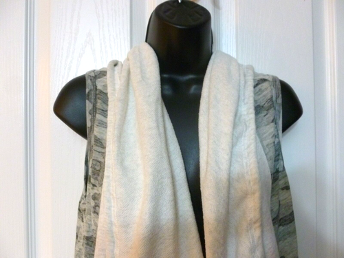 Hem & Thread Vest Womens Gray Camo Knit Pockets Hooded Vest Size Small NEW - Picture 8 of 9