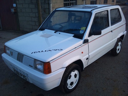 Very Rare Fiat Panda 750 ITALIA 90. Only 3 cars left in Uk. Lovely example.LOOK