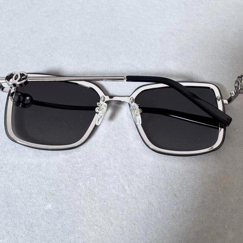 use of Chanel Women's Designer Fashion Black Sunglasses Grey Lens59-15-145 - Picture 8 of 9