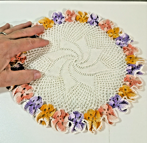 Vtg Handcrafted Crocheted Pinwheel Multicolour Pansy Flower Doily - Picture 4 of 4