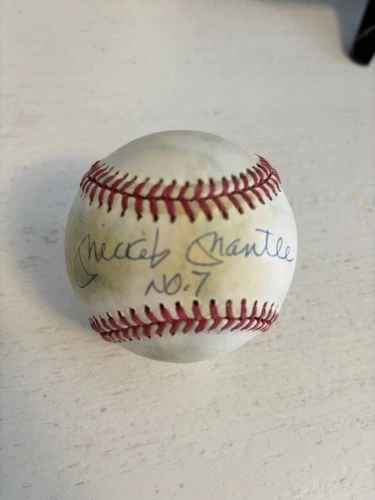 Mickey Mantle Auto Signed Baseball PSA/DNA