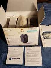 Arlo Essential Spotlight Camera VMC2030W Wire-Free 1080p w/ Mount & Hardware