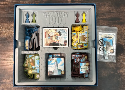 New York: 1901 - Board Game Manhattan Skyscrapers Blue Orange Games Complete - Picture 2 of 5