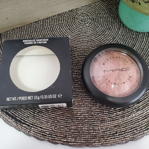Mac Mineralize Skinfinish~PETTICOAT~New In Box, Limited Edition, Hard To Find - Picture 3 of 7