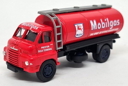Vanguards 1/64 Bedford S Type Tanker Mobilgas VA7005 Diecast Model Truck - Picture 3 of 4