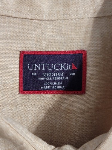 UNTUCKit Ashton WR 100% lino camicia uomo M bottoni tasca marrone 40879 media - Foto 2 di 12