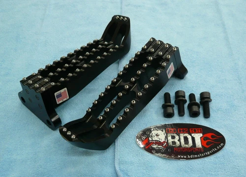 SUZUKI LT-R450 LT-R450Z QUADRACER BDT BLACK BILLET FOOT PEG SET CLEAT DESIGN NEW