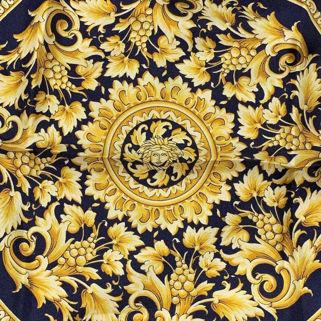 Gianni Versace スカーフ・バンダナ GIANNI VERSACE 100% Silk Scarf Handkerchief Bandana Baroque
