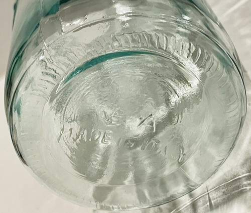 VINTAGE “ABSOLUTELY PURE MILK” BOTTLE WITH EMBOSSED COW MADE IN ITALY [H] - Picture 4 of 4