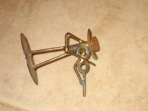 Metal Art Violin Guy Nuts Bolts Springs Cowboy Hat - Picture 4 of 4