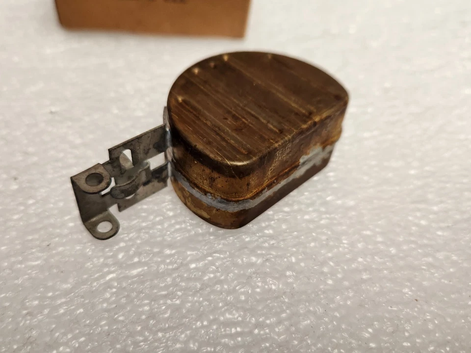 Camión Chevrolet GM 1968 serie 10-30 nuevo de fabricante original con 396 2Bl carburador flotador 3916048 Foto 4 de 4