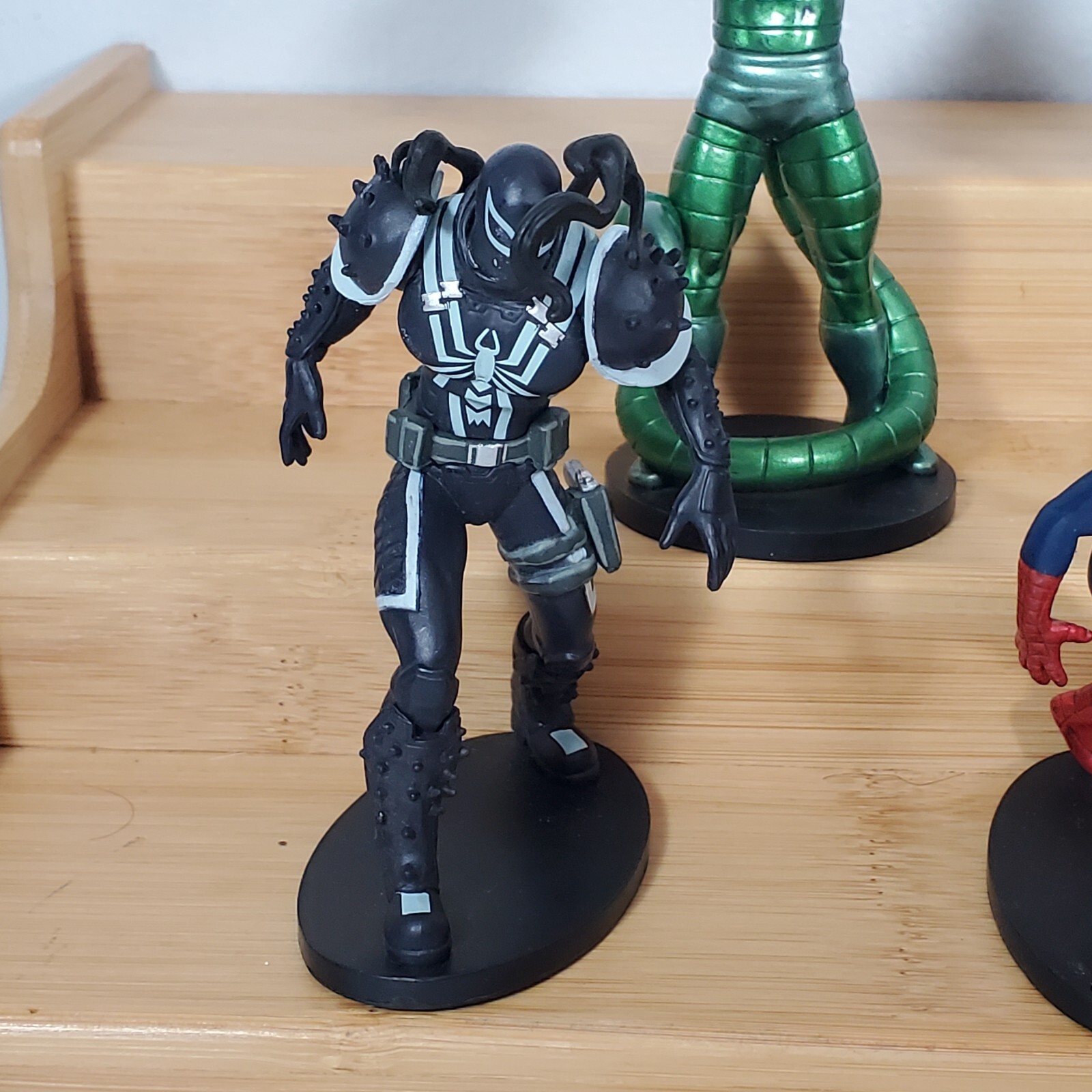 Picture 2 of 9