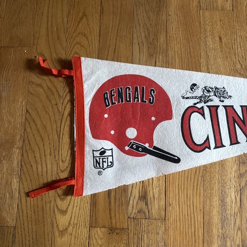 Cincinnati Bengals Authentic Vintage 1967 Full Size Felt Wall Pennant - Picture 2 of 4