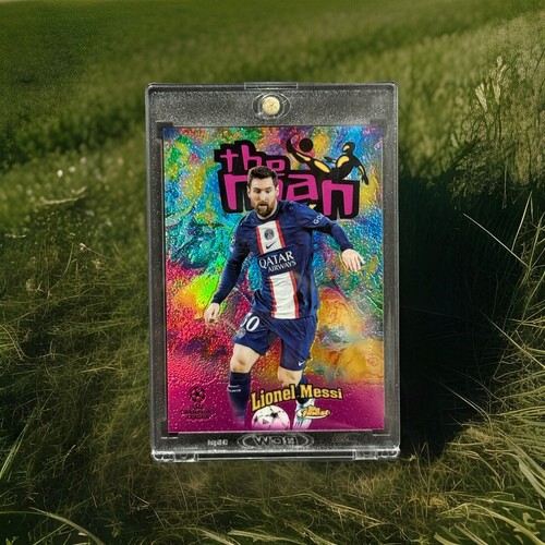2022-23 Topps Finest UEFA Club Competitions PSG The Man Lionel Messi SP Case Hit