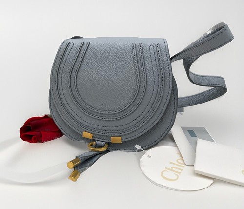 AUTENTICA Sella a tracolla Chloé Marcie piccola in pelle ciottoli nuova con etichette $1450 blu tempesta - Foto 5 di 18