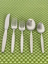 Oneida Community FROSTFIRE Stainless Satin & Glossy Smart Choice Flatware A35WU