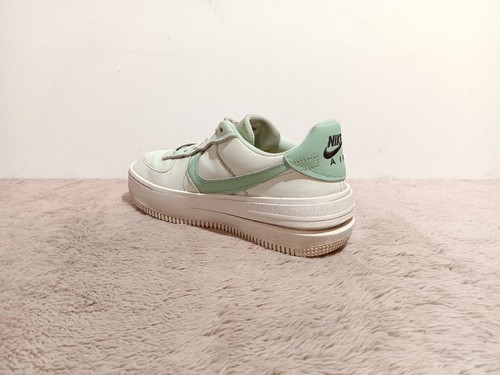 Nike Air Force 1 Barely Green DX3730-300 Freizeitschuhe Turnschuhe Damengröße 7,5 - Bild 8 von 11
