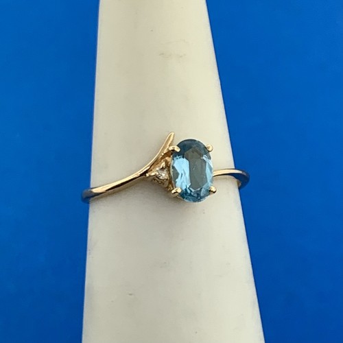 Designer 14K Yellow Gold Oval Blue Topaz Diamond Accent Size 4.5 Ring - Picture 3 of 9