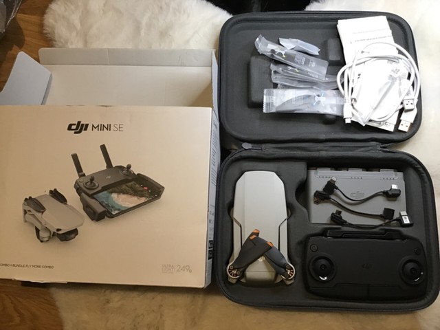 DJI Mini SE Fly More Combo - Camera Drone with 3-Axis Gimbal 2.7K Camera GPS DJI Mini SE Fly More Combo - Camera Drone with 3-Axis Gimbal 2.7K Camera GPS