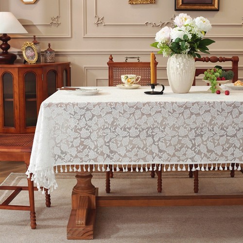 Charming Vintage Floral Tablecloth for Enhancing Dining Spaces with Style - Picture 4 of 33