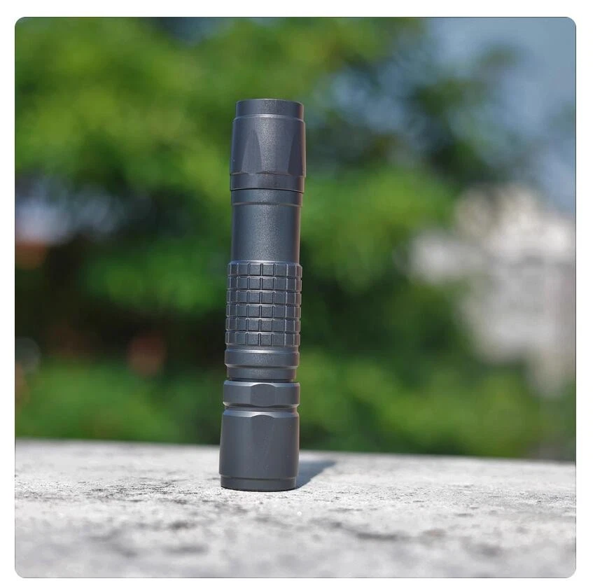 571 nm gelbe Mini Laserpointer Lampe sichtbarer Strahl - einzigartige Farbe - Bild 2 von 4