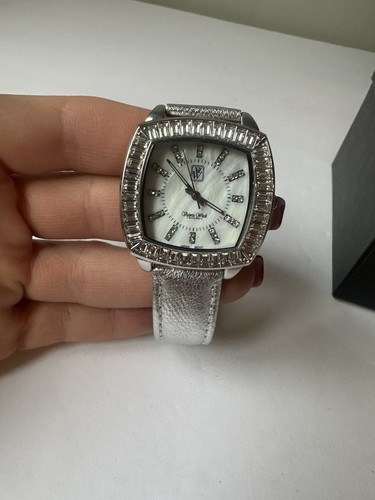 NOS Victoria Weick Beverly Hills Crystal Silver Leather Band Quartz Watch B8622 - Picture 10 of 10