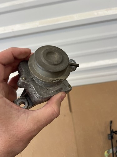 2000-2005 Honda S2000 EGR Valve S2K AP1 00-05 - Picture 8 of 12