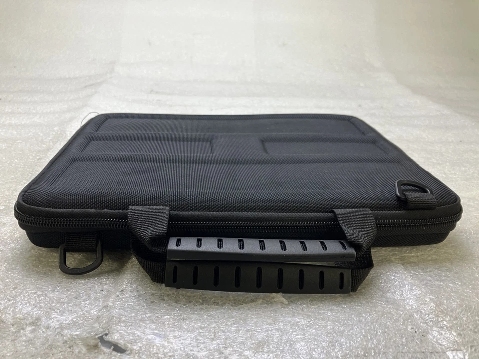 Funda delgada para portátil Bump Armor CB CB2020BK-11-99- BK 13" X 10" NUEVA CAJA ABIERTA Foto 3 de 4