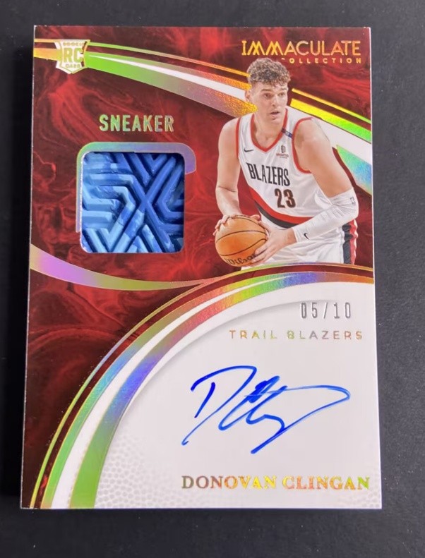 Donovan Clingan 2024-25 Immaculate Sneaker Swatch Signatures Gold 05/10 RC