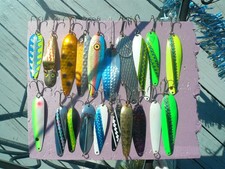 LOT OF 20 SALMON SPOONS  4 - 5 1/2 IN,HOT UNUSUAL COLORS FEW EPPINGERS 1 JOINTED