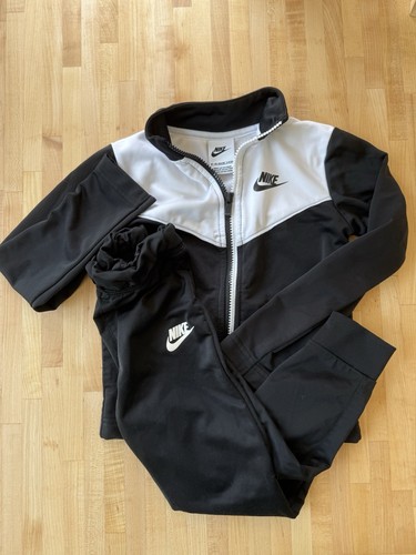 Nike Jogginganzug Kleinkind Junge 4T schwarz-weiß Reißverschluss