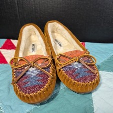 Minnetonka Cally Suede Moccasin Slippers Southwestern Pattern Brown Womens 7M