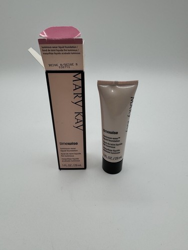 Neu im Karton Mary Kay TimeWise "BEIGE 8" Luminous-Wear flüssige Foundation eingestellt