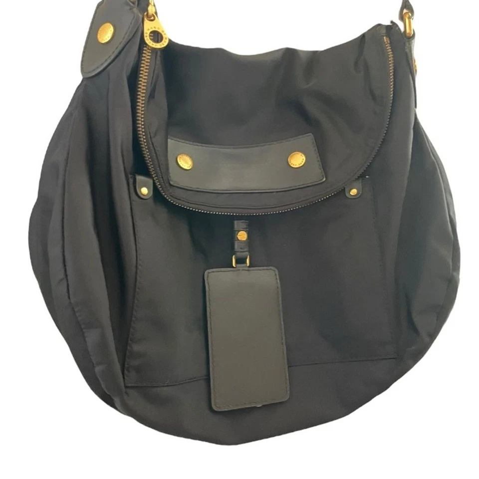 Bandolera mensajera Marc By Marc Jacob en negro Foto 2 de 4