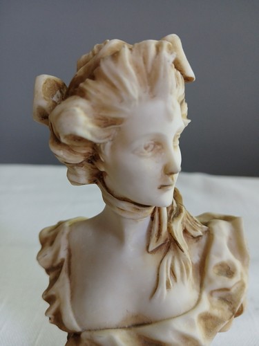 Vintage K's Collection Victorian Woman Bust Table Sculpture 5.5" Tall - Picture 2 of 22