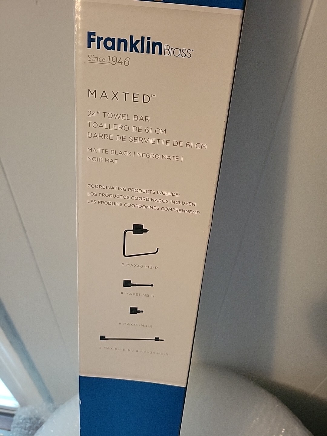 Franklin Brass Maxted 24 in. Towel Bar in Matte Black