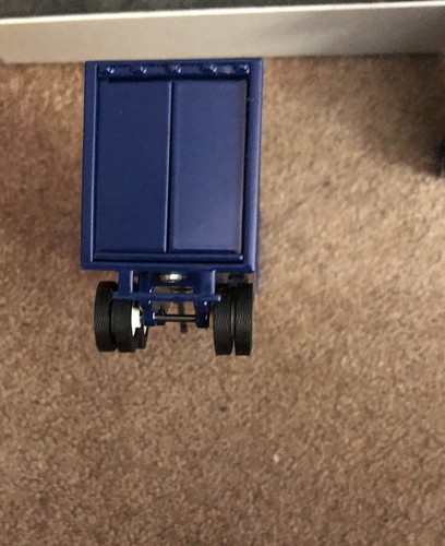 Mack Trucks Canada 75th Anniversary-Penjoy 1/64 Scale, Winross, Hagerstown, MD - Picture 5 of 8