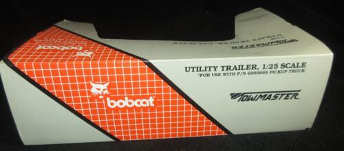 Bobcat Towmaster T10P Utility Trailer Clover 1:25 Scale Model #6722770 NIB toy - Picture 4 of 7