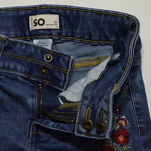 SO Jeans Girls 6x Flowers Distressed Embroidered Floral Detail Adjustable Waist - Picture 4 of 11