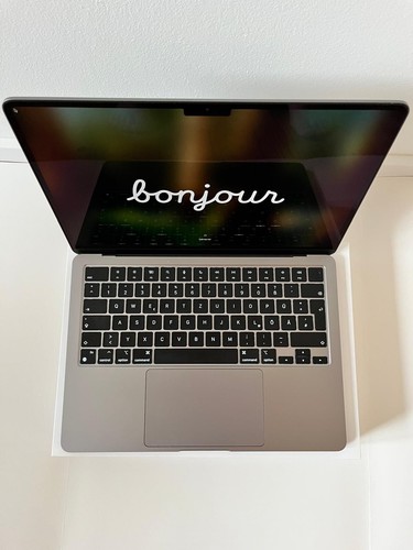 Apple MacBook Air 13,6 Zoll (256GB SSD, M2, 8GB) Laptop - Mitternacht SEHR NEU - Bild 2 von 4