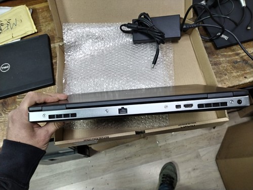DELL PRECISION 7530 i9-8950Hk 32GB RAM 1TB NVME P3200 6GB GRAFICA 3D CAD 15.6" - Bild 5 von 7