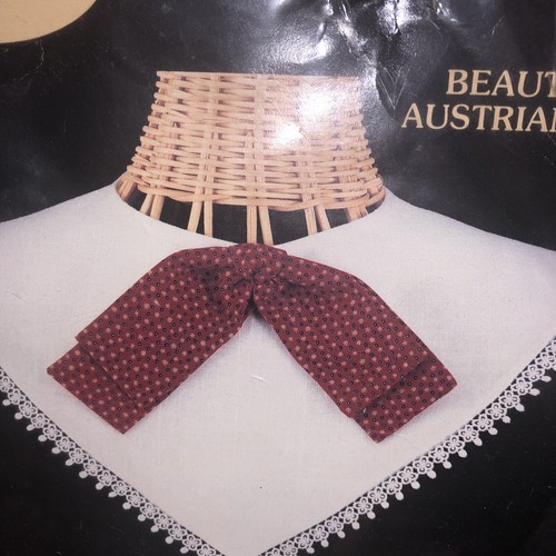Vintage Dale Burdett Yours Truly Austrian Lace Collar Cut & Sew Kit 1987 - Picture 3 of 3