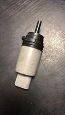 6934159 BMW E60 E61 Scheibenwaschpumpe